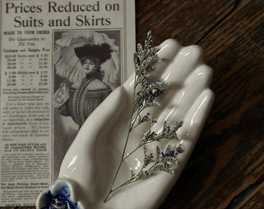 Handmade ceramic hand-shaped dish